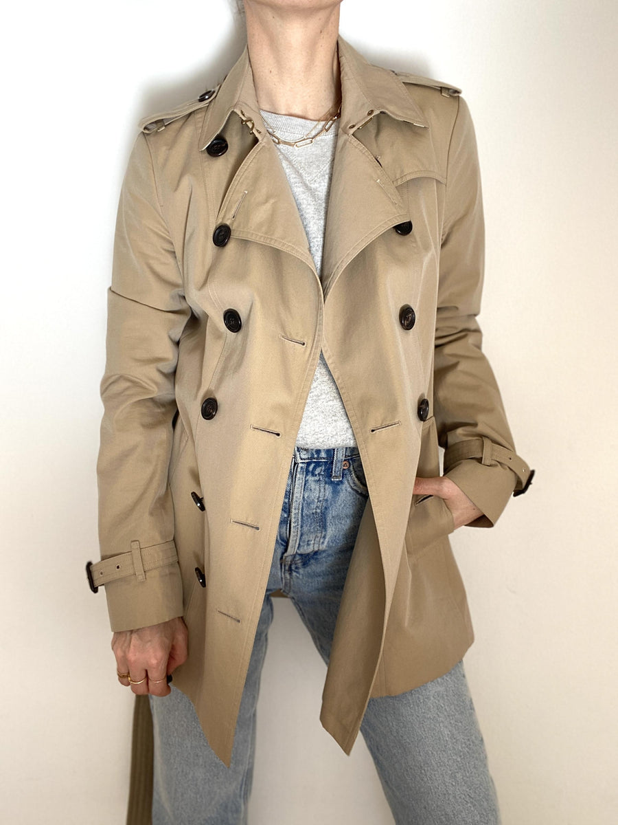 BURBERRY SANDRINGHAM TRENCHCOAT - UK 8/US 6/GER 36 BURBERRY SANDRINGHAM TRENCHCOAT - UK 8/US 6/GER 36