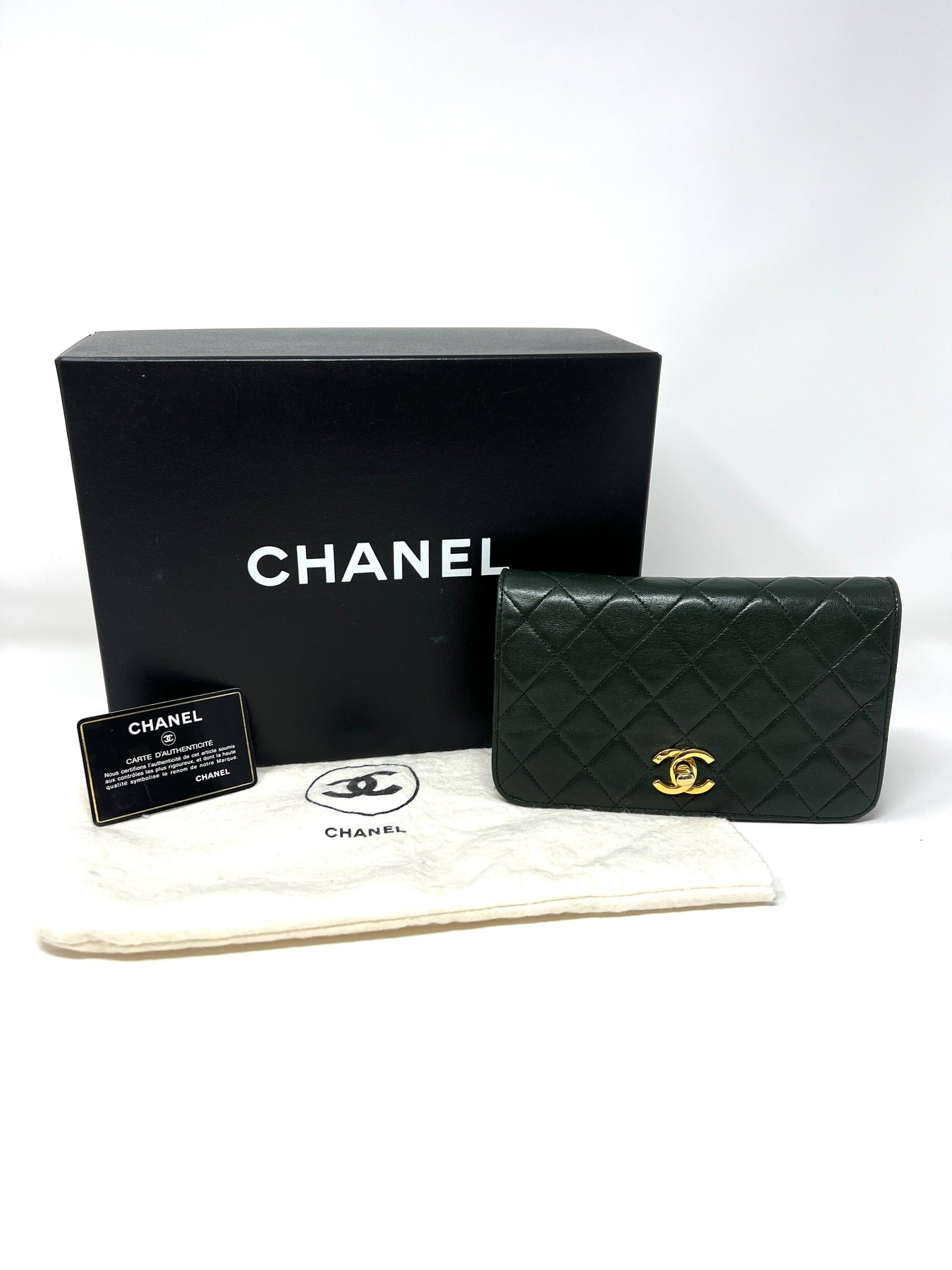 CHANEL * 1994 Classic Flap Handbag Medium Green Tweed – AMORE Vintage Tokyo