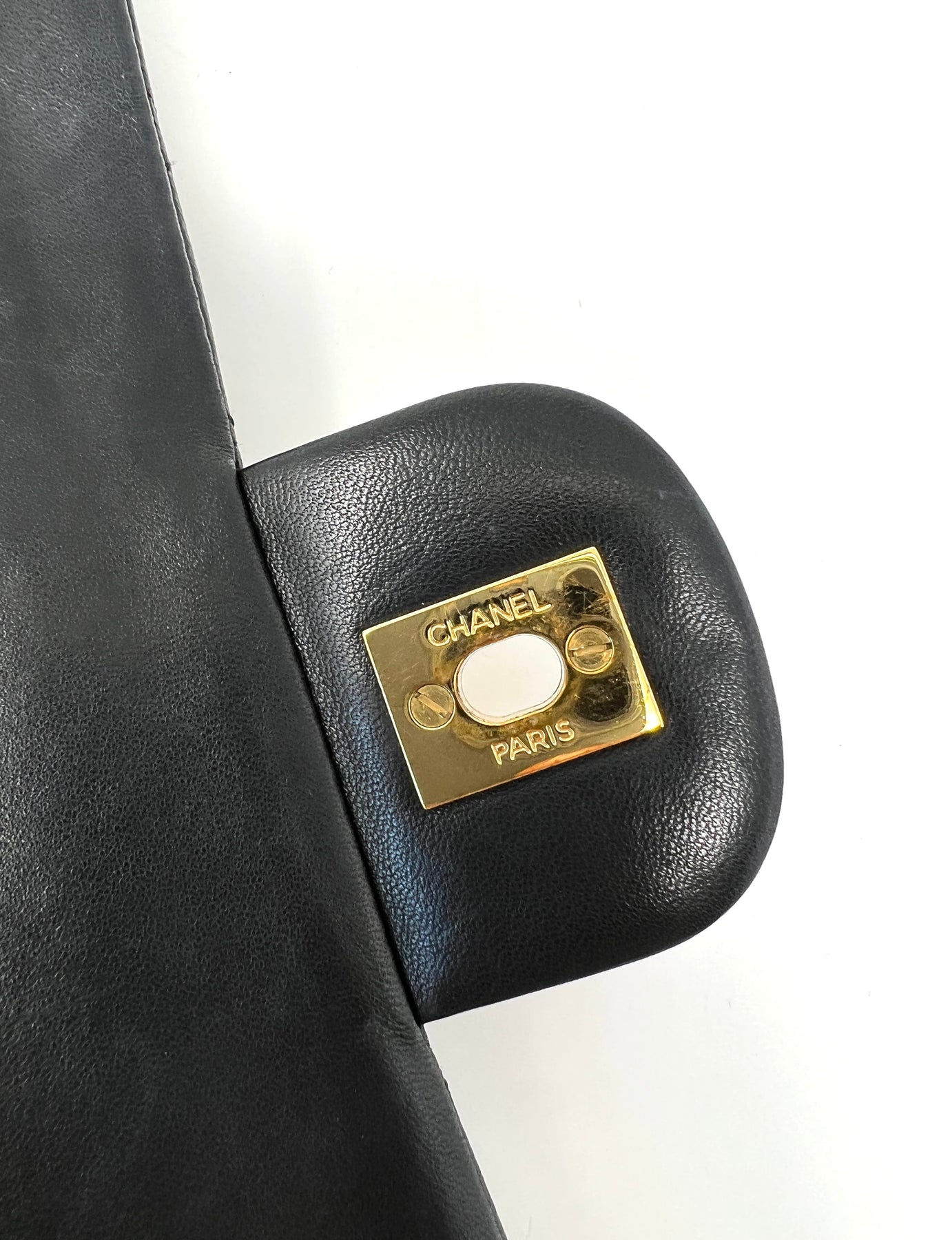 Chanel 1997-1999 Flap Shoulder Bag Medium Beige – AMORE Vintage Tokyo