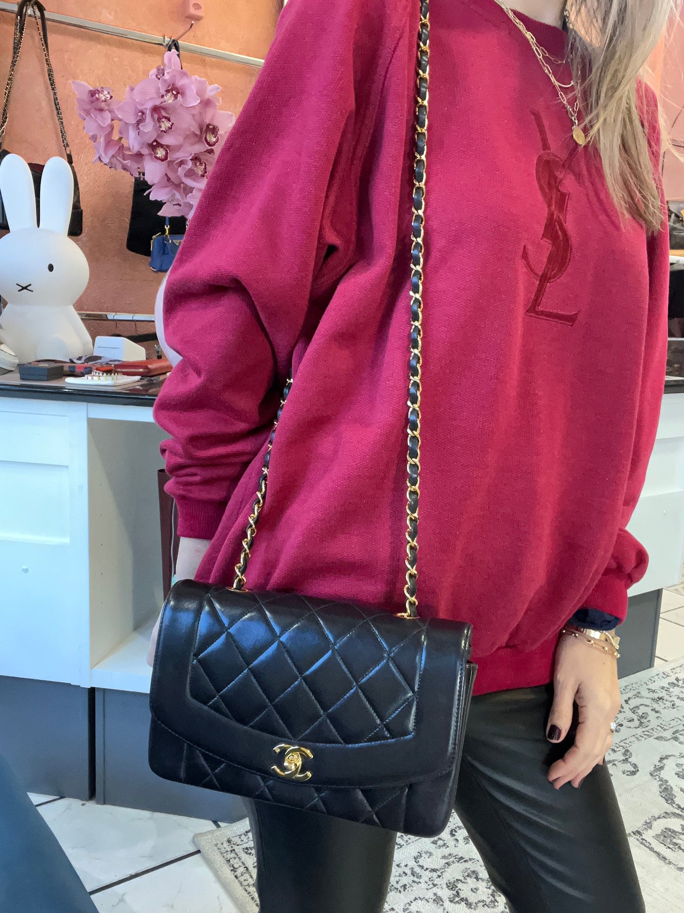 Diana Medium Flap Bag Black – PRELOVEDSTORY