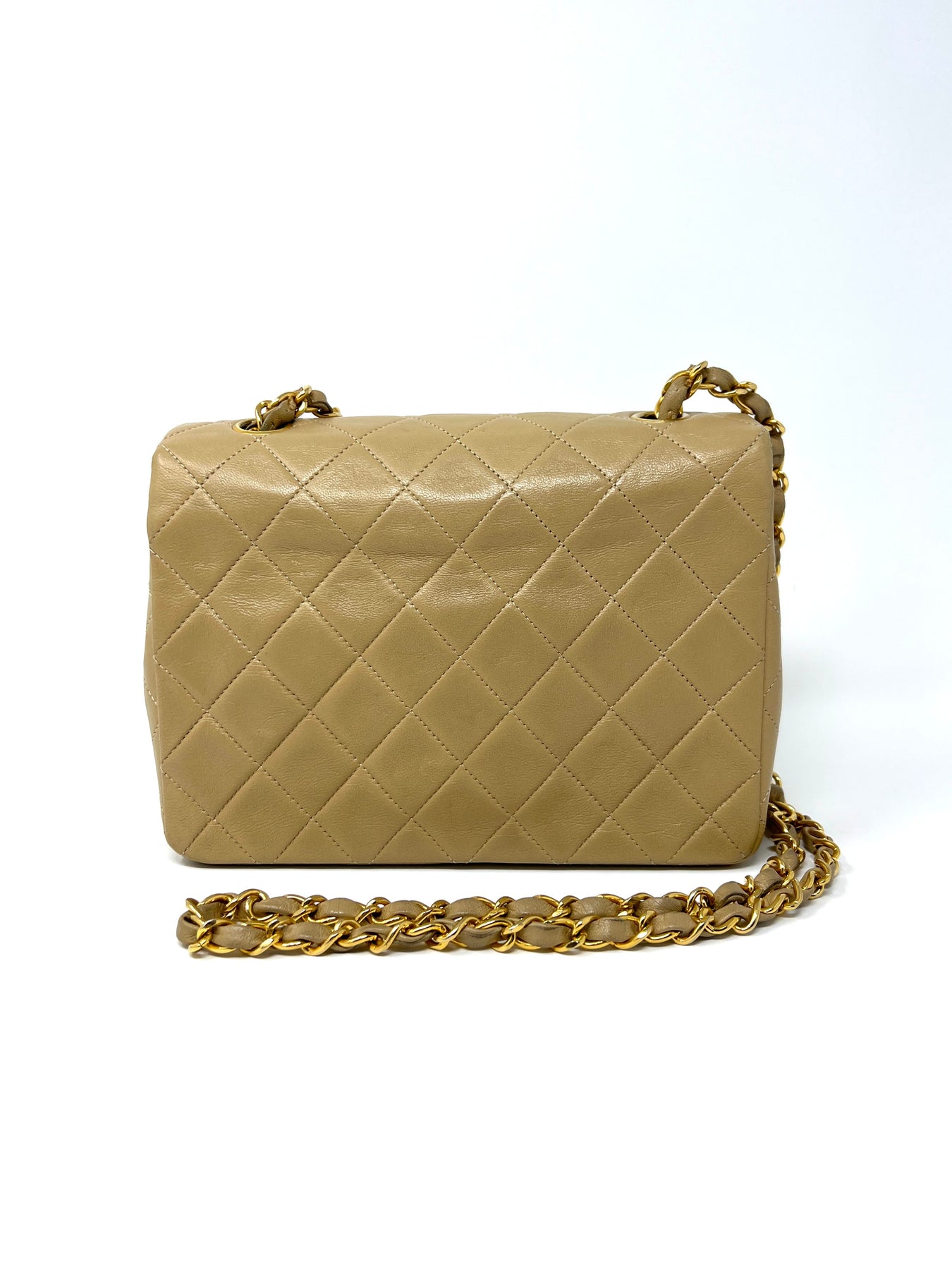 Vintage Mini Flap in Beige Lambskin 1989-1991 – PRELOVEDSTORY