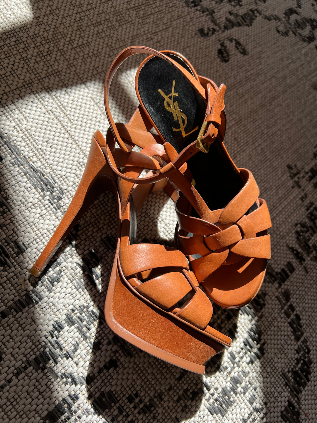 サンダル・ミュール TRIBUTE PLATFORM PUMP SANDALS 0400017993231_PLATINO?wid=600&